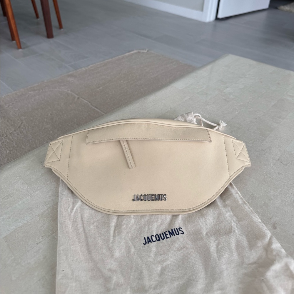 La Banane Meunier Bag in Yellow Belt Bag JACQUEMUS